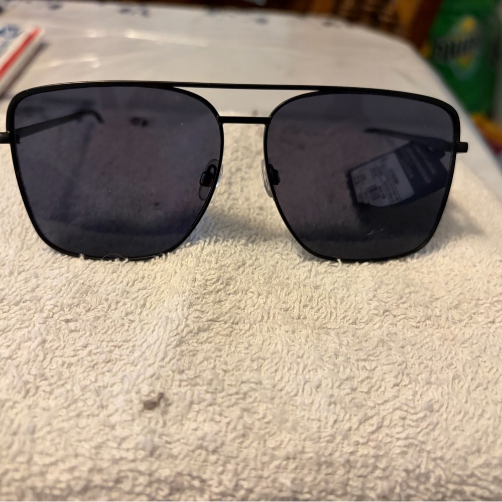 Universal Thread Black Frame Dark Gray Lens Aviator Sunglasses